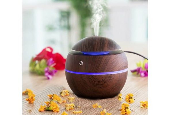 Mini Diffusore Aromi e Olii essenziali 130ml con Colore Legno Scuro